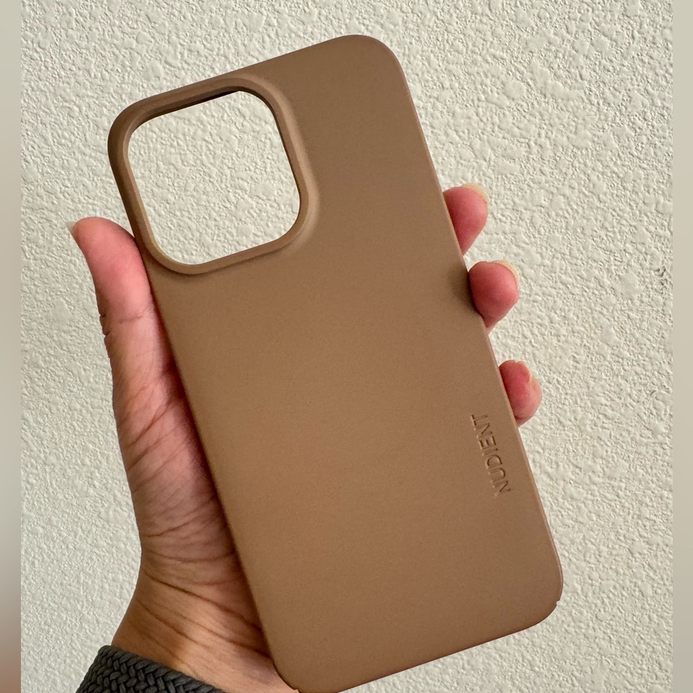 iPhone 13 Pro magsafe case in Clay Beige (super thin!)
